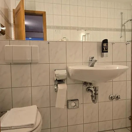 Zur Buche 24h Check-in, Free Hotel