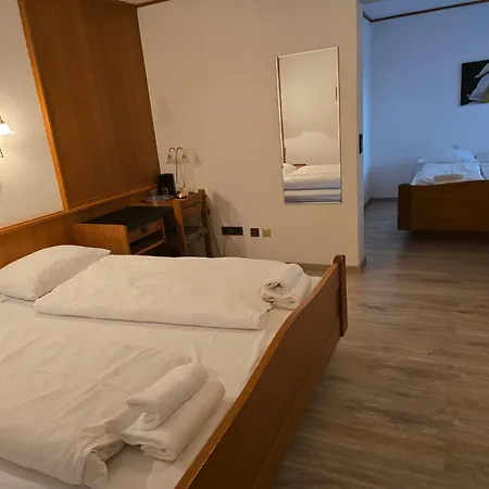 Hotel Zur Buche 24h Check-in, Free