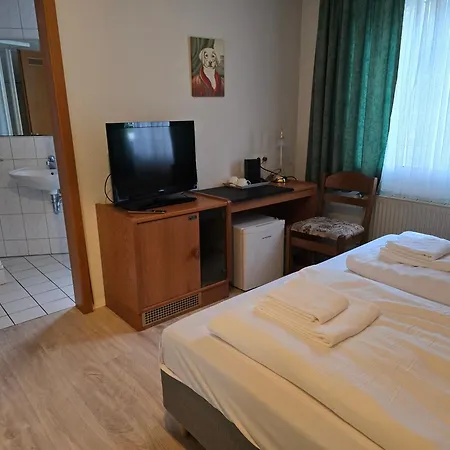 Zur Buche 24h Check-in, Free Hotel 3*