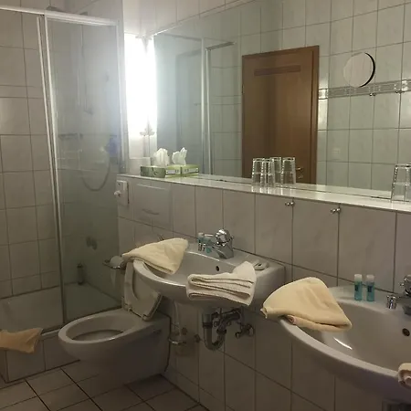 Hotel Zur Buche 24h Check-in, Free